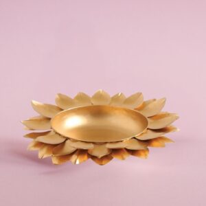 Metal Patta Design Urli