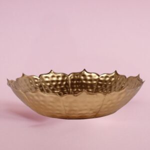 Metal Taj Design Urli