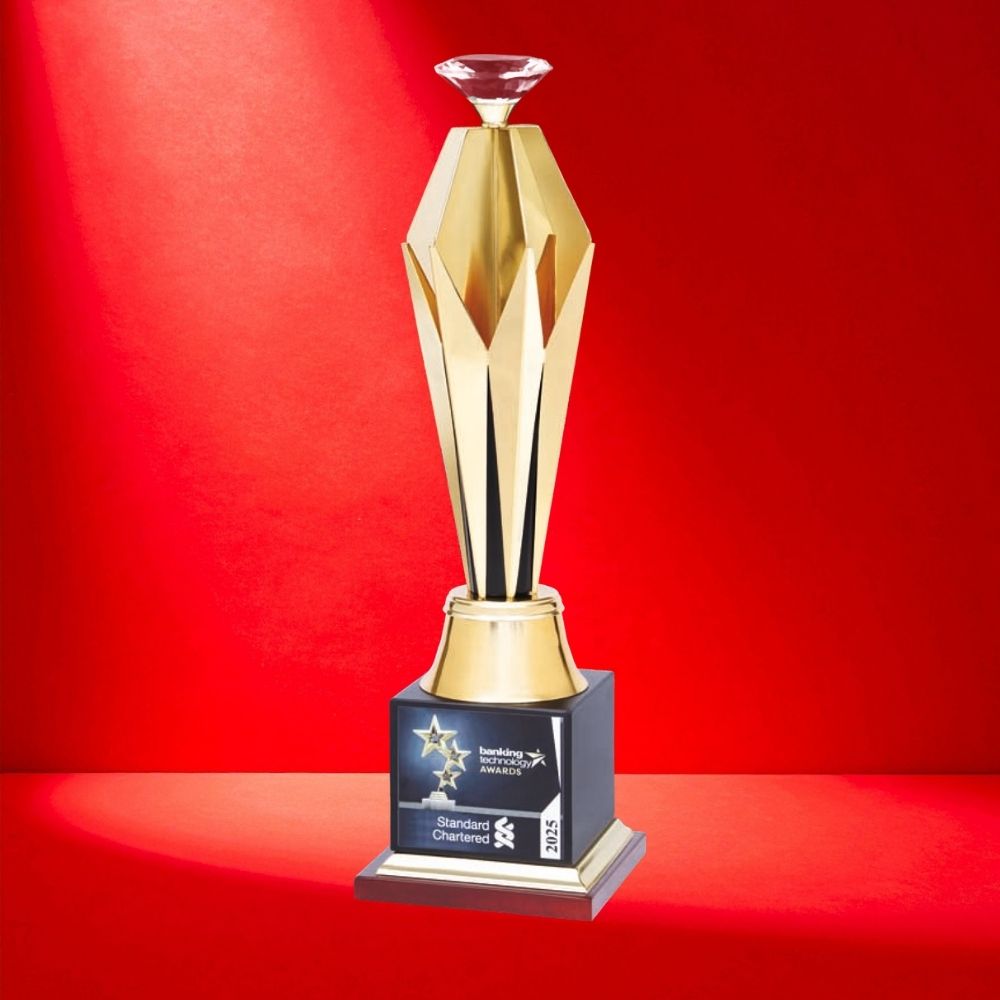 Diamond Apex Victory Trophy